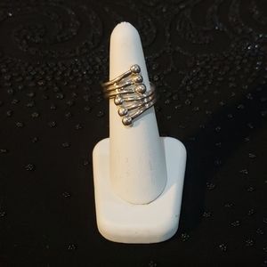 💥Stunning 925 Silver ring size 6.              E6